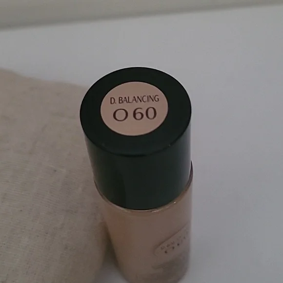 Shiseido The Makeup Dual Balancing Foundation O60 - Picture 5 of 6
